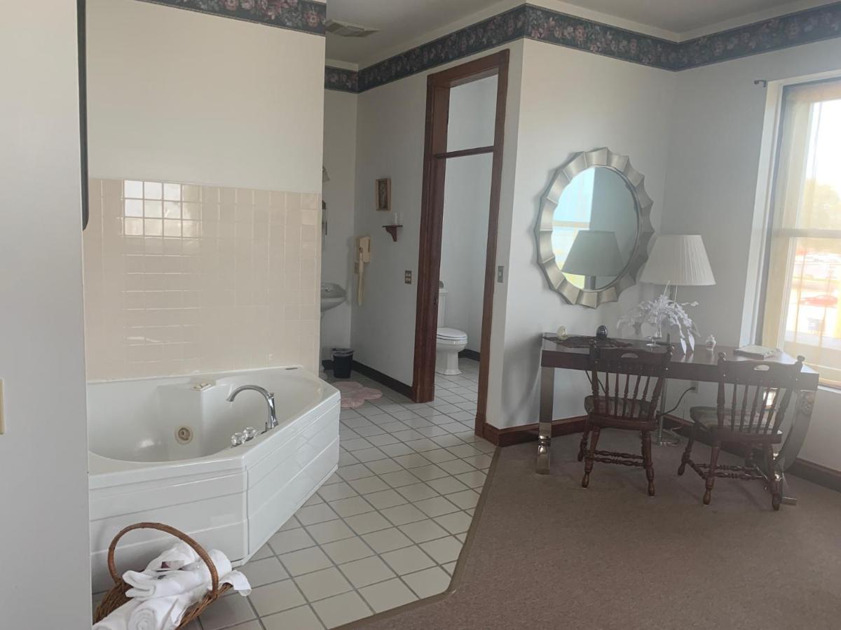 Karsten Hotel Kewaunee المظهر الخارجي الصورة